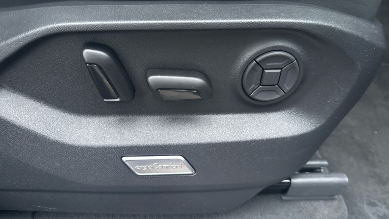 Volkswagen Touareg 3.0 V6 TDI 4Motion 286 Black Edition 5dr Tip Auto Diesel Estate